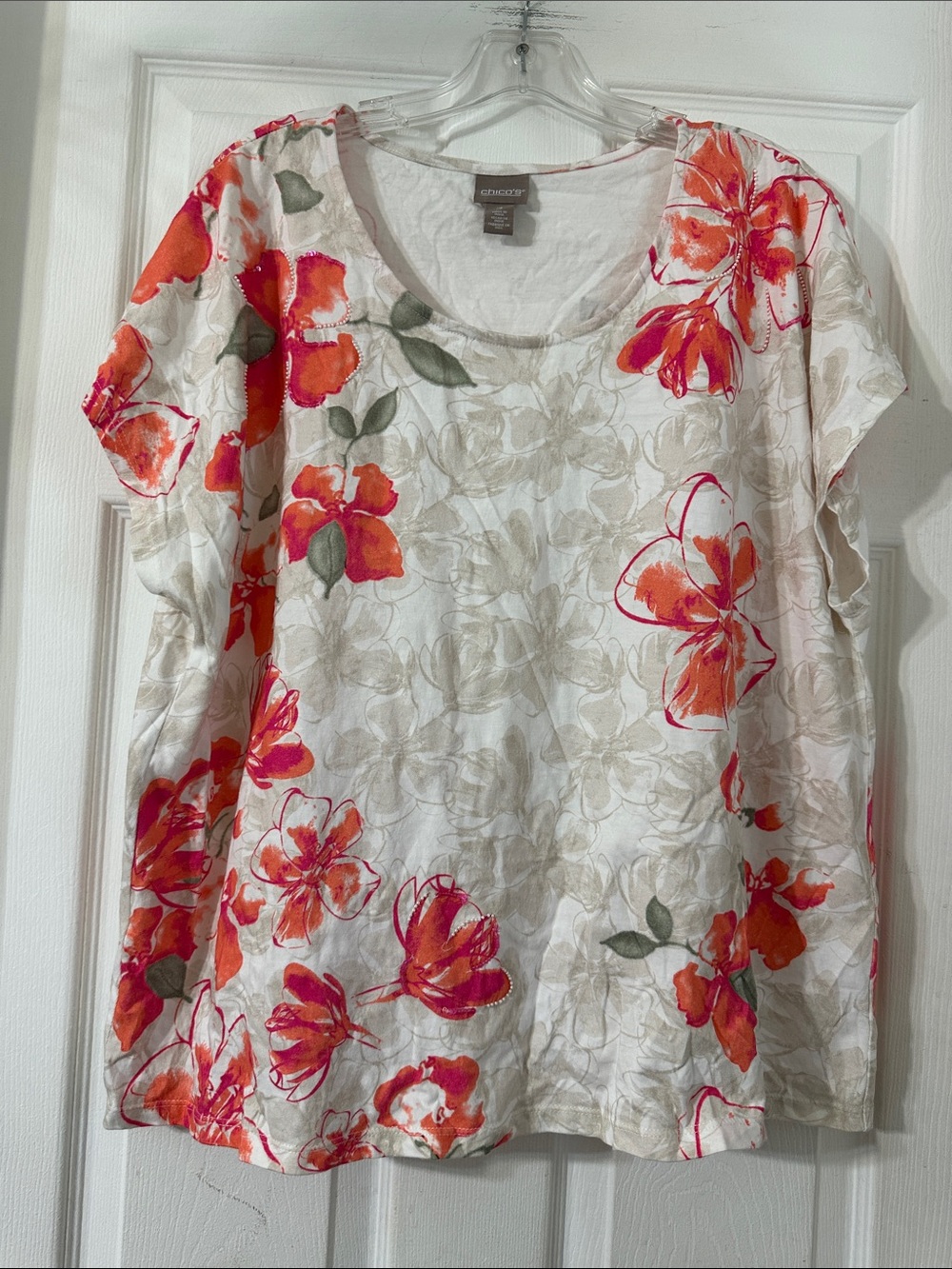 croft & barrow White Floral Scoop Neck Tee with Pink-Orange Blooms
